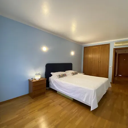 Amparo In Appartement *