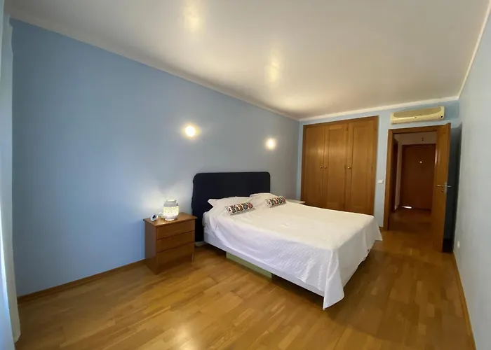 Amparo In Apartament *